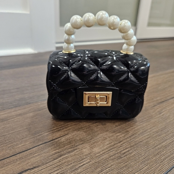 ⚡️Mini Black Quilted Jelly Handbag with Pearl Handle + Crossbody Chain - Picture 6 of 11